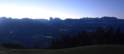 Archiv Foto Webcam Panoramablick Dolomiten 06:00