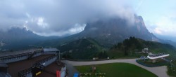 Archiv Foto Webcam Gröden: Ausblick Ciampinoi 05:00
