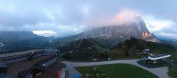 Archiv Foto Webcam Gröden: Ausblick Ciampinoi 05:00