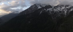 Archiv Foto Webcam Checrouit Panoramablick, Courmayeur 05:00