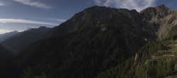 Archiv Foto Webcam Checrouit Panoramablick, Courmayeur 07:00