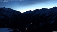 Archiv Foto Webcam Tristner/ Zillertal - Blick zum Grinberg 17:00