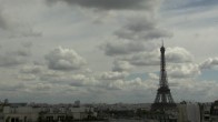 Archiv Foto Webcam Panorama Paris: Blick auf den Eiffelturm 15:00