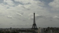 Archiv Foto Webcam Panorama Paris: Blick auf den Eiffelturm 12:00