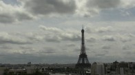 Archiv Foto Webcam Panorama Paris: Blick auf den Eiffelturm 14:00