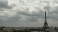 Archiv Foto Webcam Panorama Paris: Blick auf den Eiffelturm 13:00