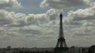 Archiv Foto Webcam Panorama Paris: Blick auf den Eiffelturm 13:00