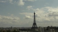 Archiv Foto Webcam Panorama Paris: Blick auf den Eiffelturm 15:00