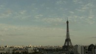 Archiv Foto Webcam Panorama Paris: Blick auf den Eiffelturm 19:00