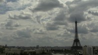 Archiv Foto Webcam Panorama Paris: Blick auf den Eiffelturm 13:00