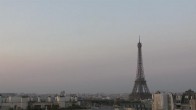 Archiv Foto Webcam Panorama Paris: Blick auf den Eiffelturm 07:00