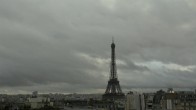 Archiv Foto Webcam Panorama Paris: Blick auf den Eiffelturm 19:00
