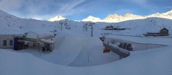 Archived image Webcam Samnaun: View from Alp Trida to Viderjoch 07:00