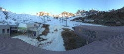 Archiv Foto Webcam Samnaun: Blick von der Alp Trida zum Viderjoch 05:00