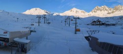 Archived image Webcam Samnaun: View from Alp Trida to Viderjoch 07:00