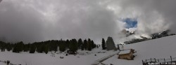 Archived image Webcam Mountain Hut Geisleralm - View to Geislerspitzen 11:00