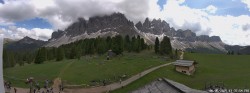 Archived image Webcam Mountain Hut Geisleralm - View to Geislerspitzen 13:00