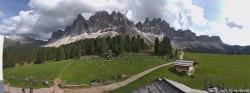 Archived image Webcam Mountain Hut Geisleralm - View to Geislerspitzen 15:00