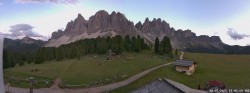 Archiv Foto Webcam Geislerspitzen - Blick von der Geisleralm 19:00