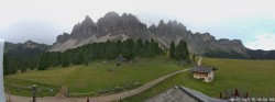 Archived image Webcam Mountain Hut Geisleralm - View to Geislerspitzen 05:00