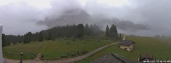 Archived image Webcam Mountain Hut Geisleralm - View to Geislerspitzen 07:00