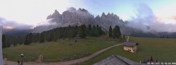 Archiv Foto Webcam Geislerspitzen - Blick von der Geisleralm 05:00