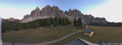 Archiv Foto Webcam Geislerspitzen - Blick von der Geisleralm 17:00