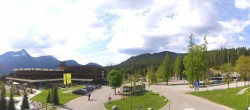 Archived image Webcam Ehrwald: Base Station Tiroler Zugspitzbahn 15:00