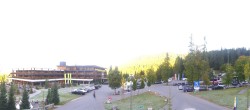 Archived image Webcam Ehrwald: Base Station Tiroler Zugspitzbahn 09:00
