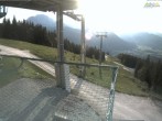 Archived image Webcam View from Midway Station 17:00