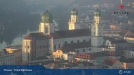 Archiv Foto Webcam Passau: Blick von der Veste Oberhaus auf Donau und Altstadt 06:00