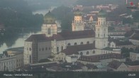 Archiv Foto Webcam Passau: Blick von der Veste Oberhaus auf Donau und Altstadt 04:00