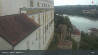 Archiv Foto Webcam Passau: Blick von der Veste Oberhaus auf Donau und Altstadt 18:00