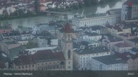 Archiv Foto Webcam Passau: Blick von der Veste Oberhaus auf Donau und Altstadt 02:00
