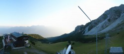 Archiv Foto Webcam Axams: Blick vom Birgitzköpflhaus 05:00
