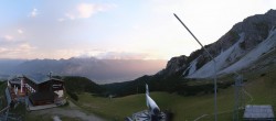 Archiv Foto Webcam Axams: Blick vom Birgitzköpflhaus 05:00