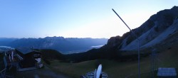 Archiv Foto Webcam Axams: Blick vom Birgitzköpflhaus 05:00