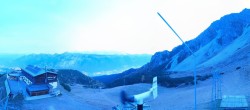 Archived image Webcam Axams: View Birgitzköpflhaus 06:00