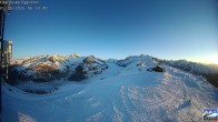 Archiv Foto Webcam Aletsch Arena: Grosser Aletschgletscher (Eggishorn) 05:00
