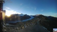 Archiv Foto Webcam Aletsch Arena: Grosser Aletschgletscher (Eggishorn) 17:00