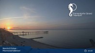 Archived image Webcam Timmendorfer Beach: View Meerwasserhallenbad 02:00