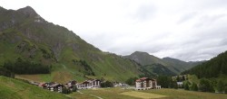 Archiv Foto Webcam Samnaun: Blick auf das Dorf 13:00