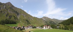 Archiv Foto Webcam Samnaun: Blick auf das Dorf 13:00