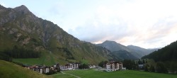 Archiv Foto Webcam Samnaun: Blick auf das Dorf 05:00