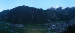 Archiv Foto Webcam Mayrhofen im Zillertal: Blick vom Gasthof Zimmereben 19:00