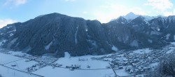 Archiv Foto Webcam Mayrhofen im Zillertal: Blick vom Gasthof Zimmereben 07:00