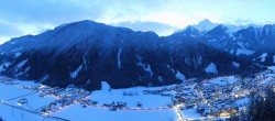 Archiv Foto Webcam Mayrhofen im Zillertal: Blick vom Gasthof Zimmereben 06:00