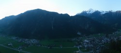 Archiv Foto Webcam Mayrhofen im Zillertal: Blick vom Gasthof Zimmereben 05:00