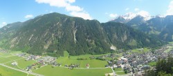 Archiv Foto Webcam Mayrhofen im Zillertal: Blick vom Gasthof Zimmereben 13:00