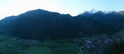 Archiv Foto Webcam Mayrhofen im Zillertal: Blick vom Gasthof Zimmereben 05:00